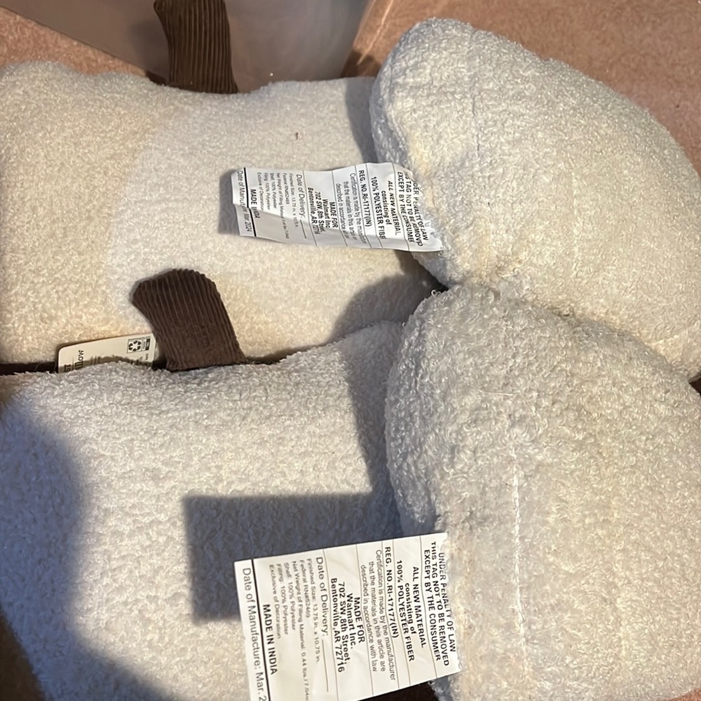 NWT 4pc Beige Pumpkin Sherpa Decorative Pillow, 10.75in
